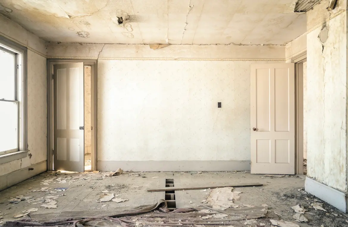 Waste disposal crew managing a cleanout project in Wilkshire Hills